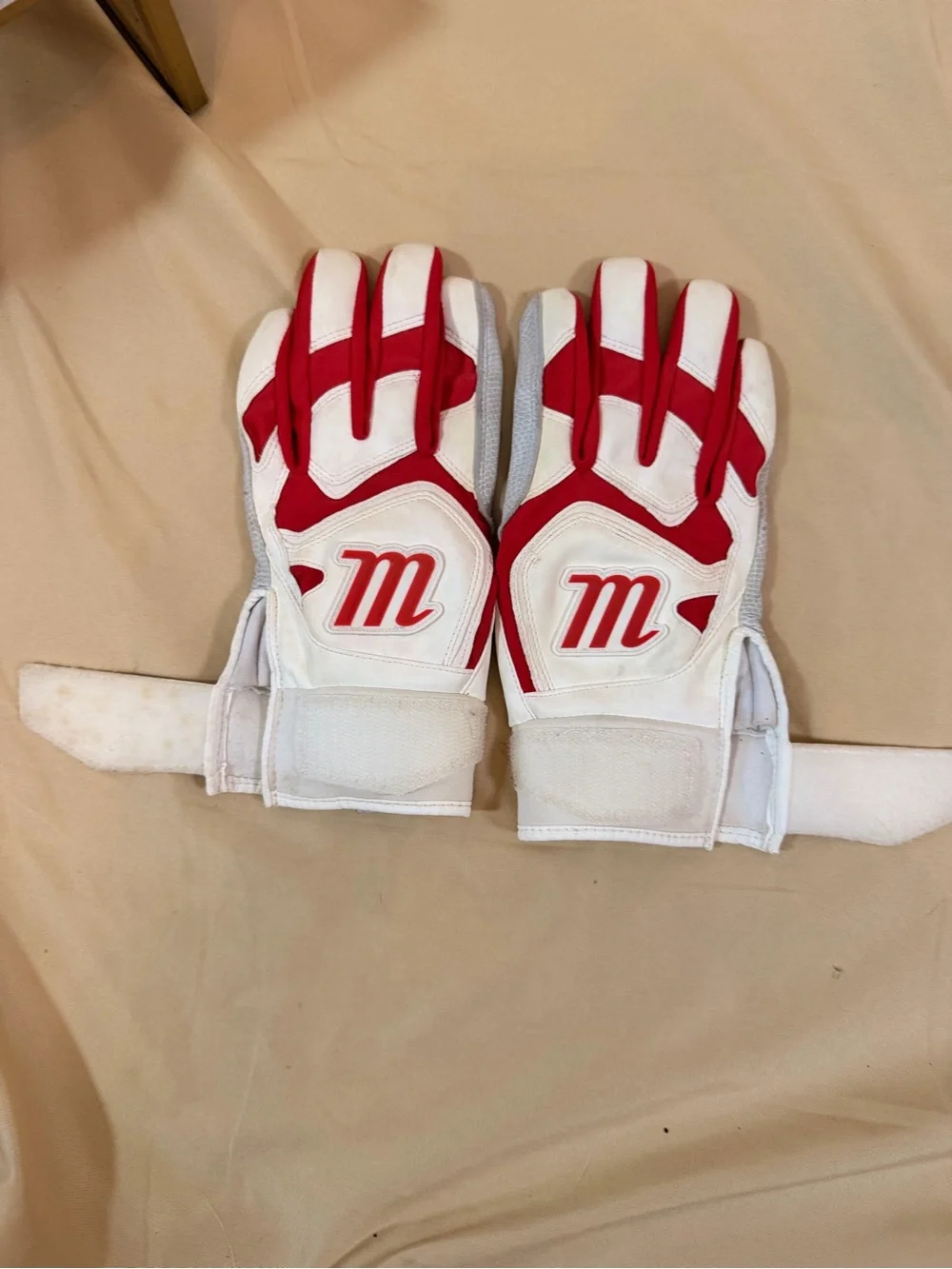 Marucci batting gloves medium